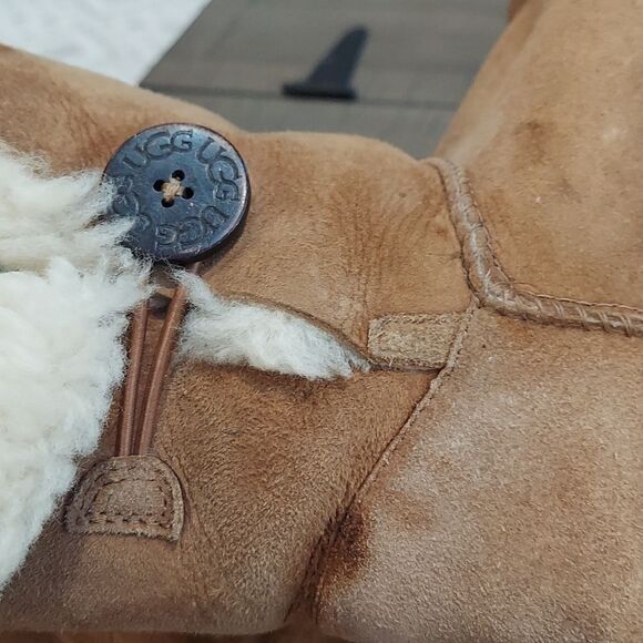 UGG Bailey Button Boots Sz 6 - Picture 6 of 11